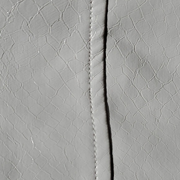 NEW MENS ASOS DESIGN ICY GRAY FAUX  LEATHER CROC OVERSIZED SHACKET SIZE MEDIUM - Picture 10 of 15